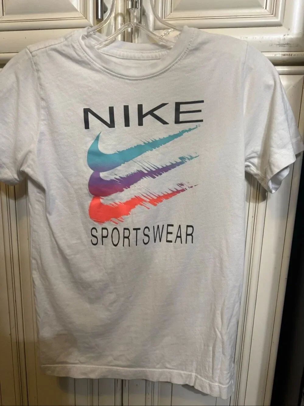 Nike Girls Sportswear Triple Swoosh Short Sleeve Graphic Tee White Size Large